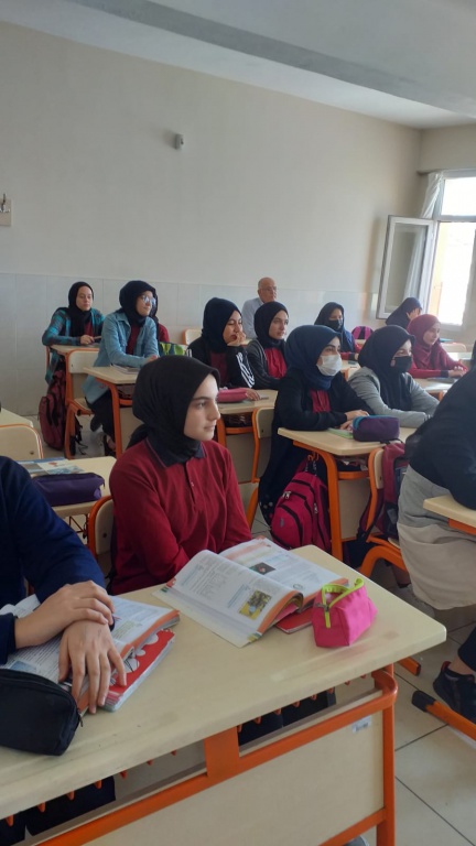 Alb M Necmettin Erbakan K Z Anadolu Mam Hatip Lisesi